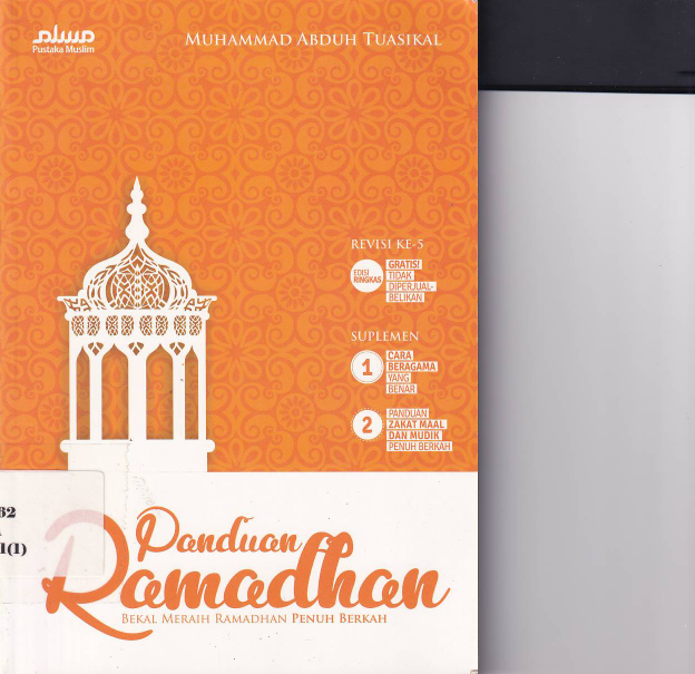 Panduan Ramadhan: Bekal Meraih Ramadhan Penuh Berkah (Cet. 7)
